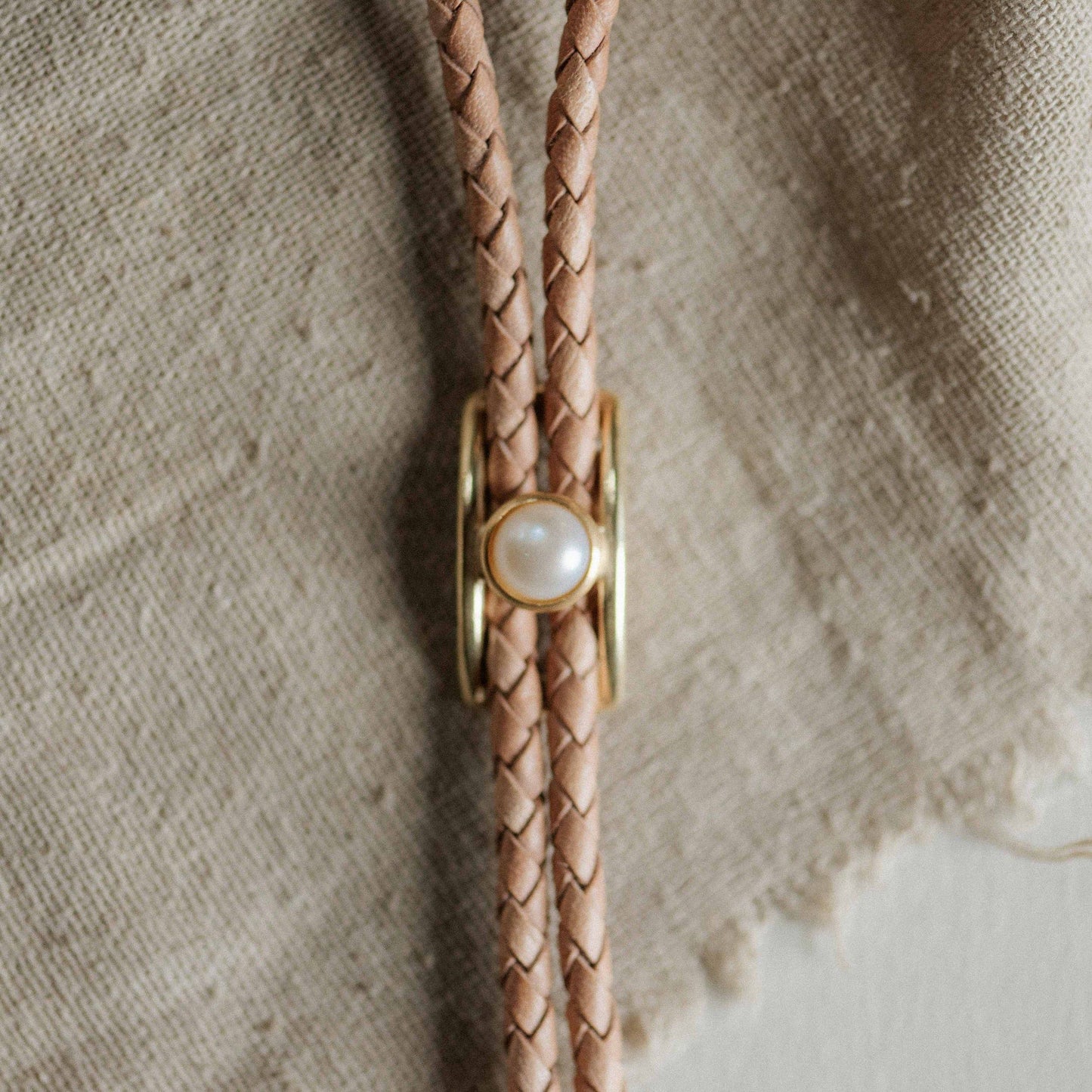 Commonform Shepherd Bolo Tie // Stone