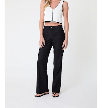 Level99 Sarah Pant