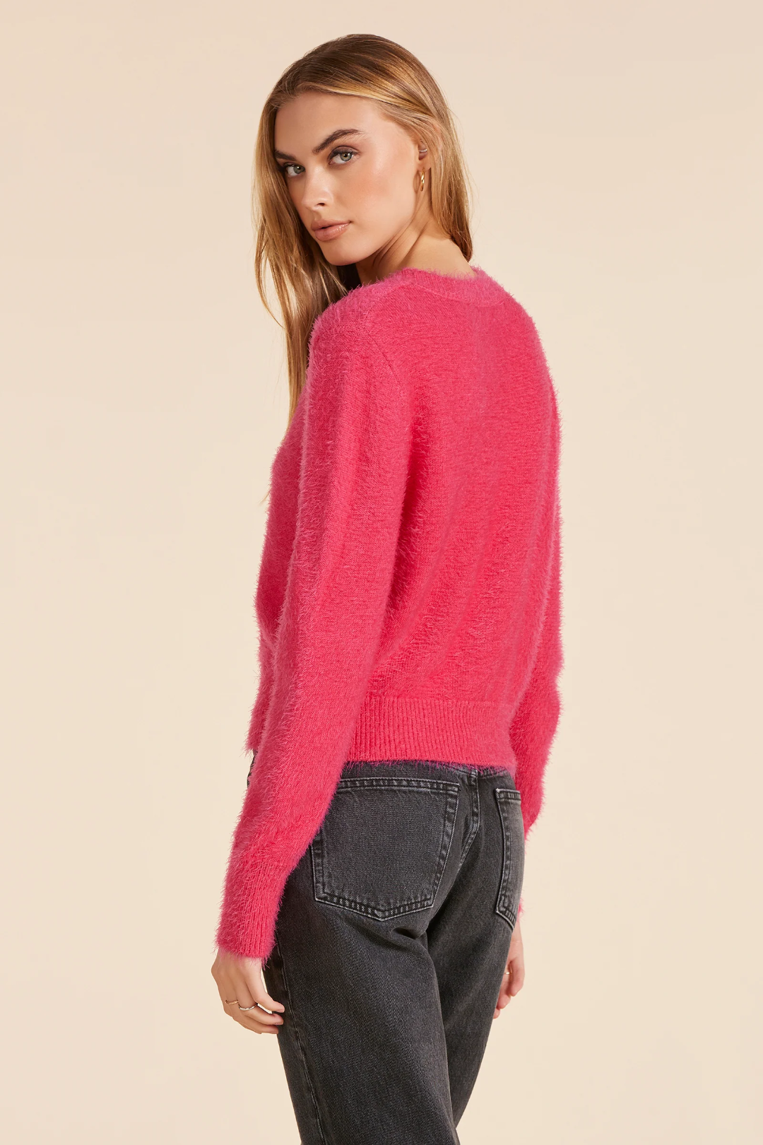 Bobi Black Crewneck Crop Sweater / fushia