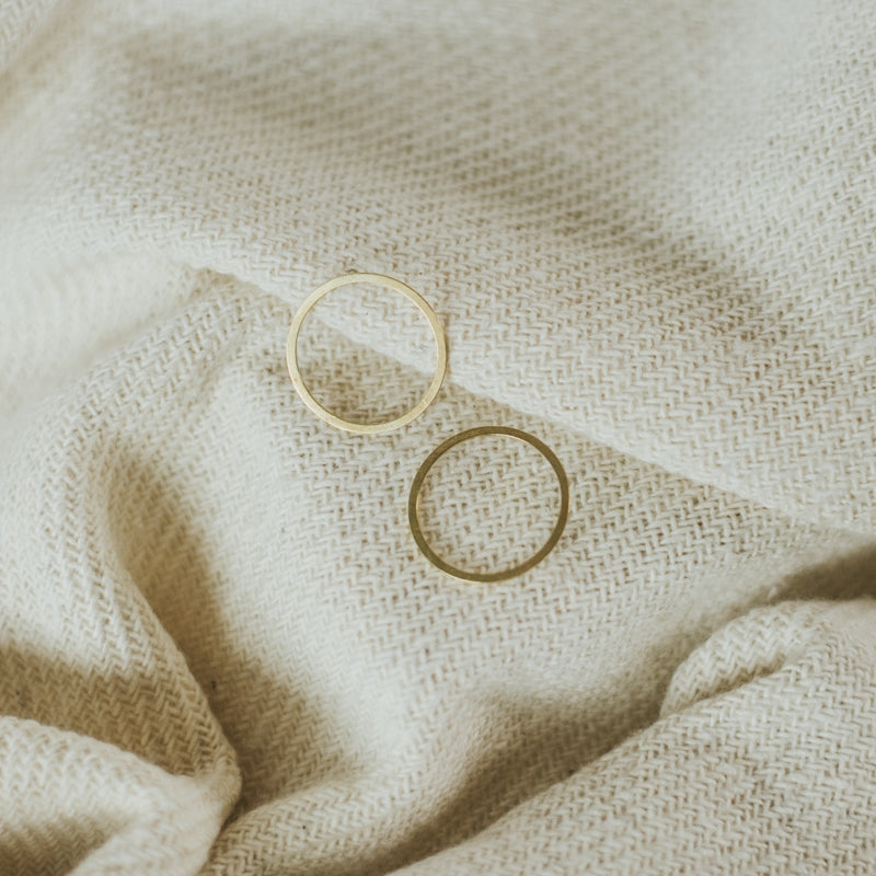 Common Form Eclipse Stud