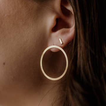 Common Form Eclipse Stud