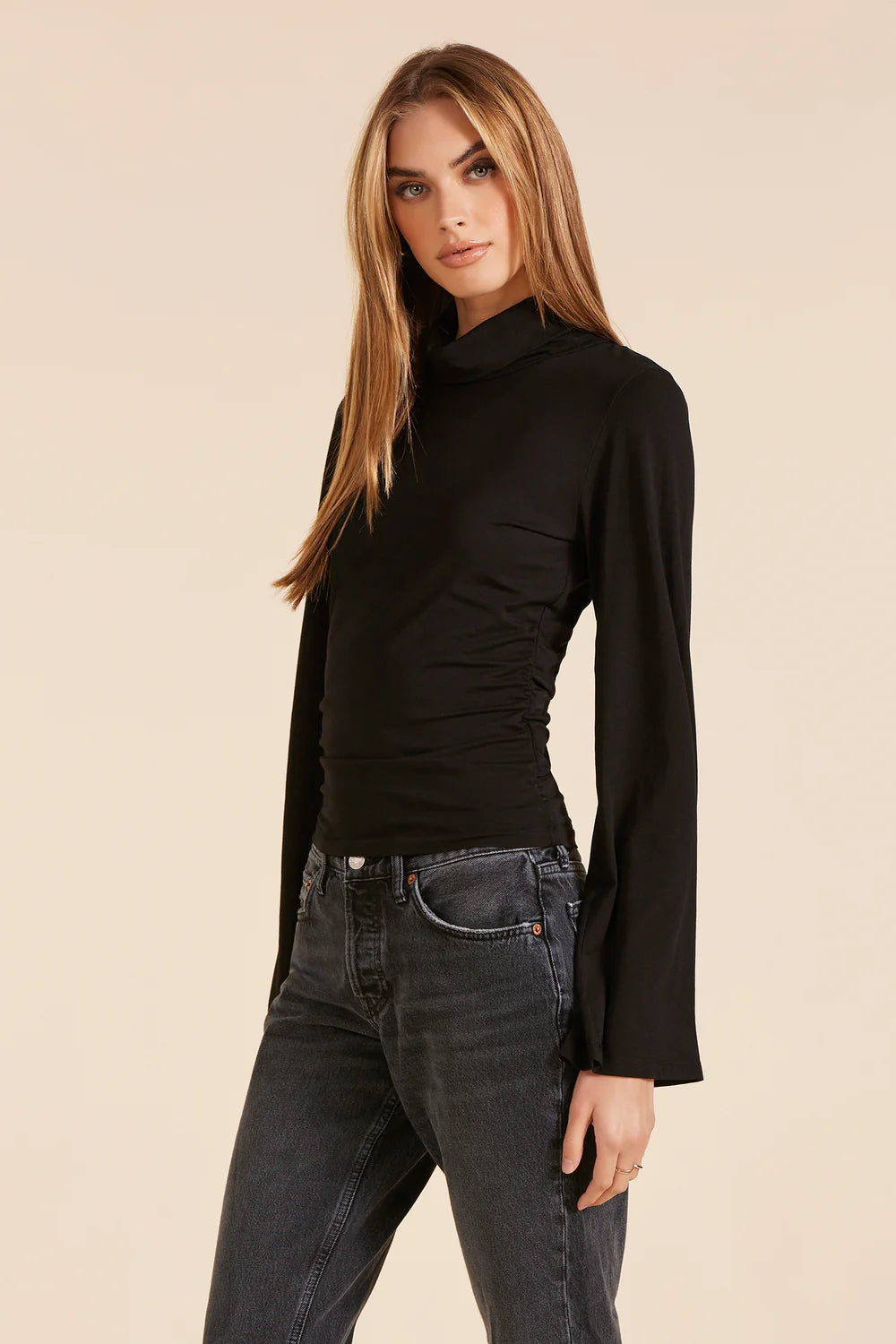 Bobi bell Sleeve Mock / black