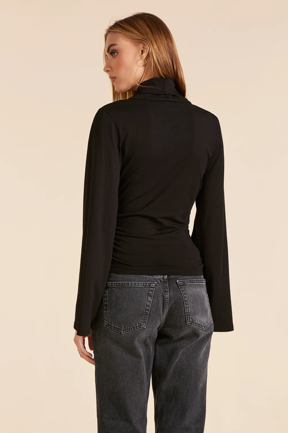 Bobi bell Sleeve Mock / black