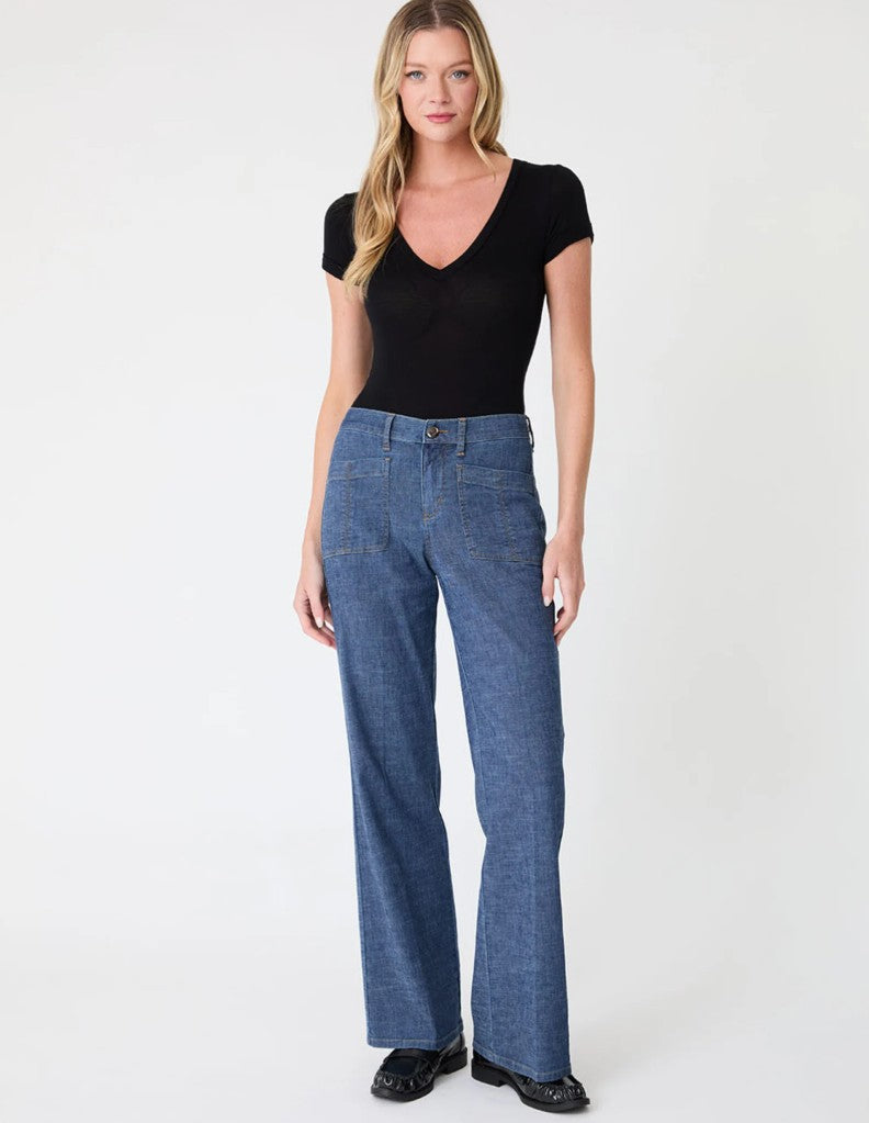 Level99 Sarah Pant