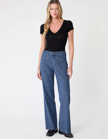 Level99 Sarah Pant