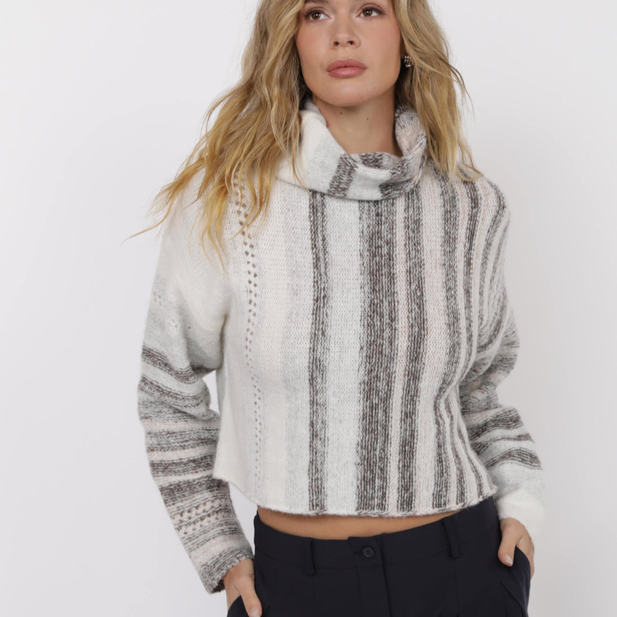 Sage Gibson Turtleneck Sweater / oakmulti